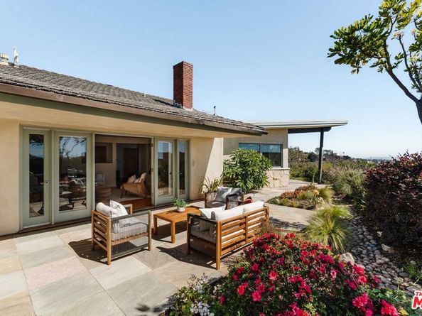 1109 El Medio Avenue, Pacific Palisades CA 90272