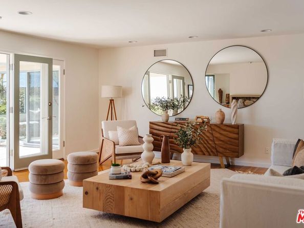 1109 El Medio Avenue, Pacific Palisades CA 90272