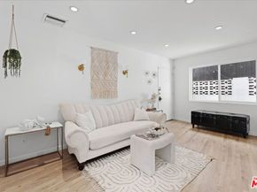 3314 Griffith Park Boulevard 5, Los Angeles CA 90027