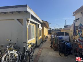 4341 W 106th Street, Inglewood CA 90304