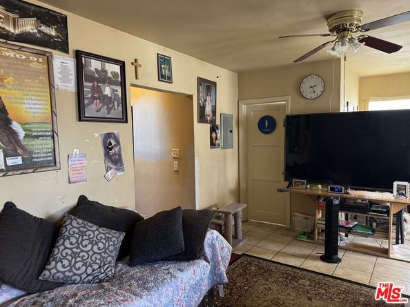 4341 W 106th Street, Inglewood CA 90304