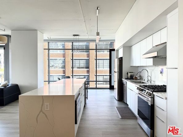 1100 S Hope Street 516, Los Angeles CA 90015