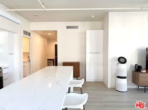 1100 S Hope Street 516, Los Angeles CA 90015