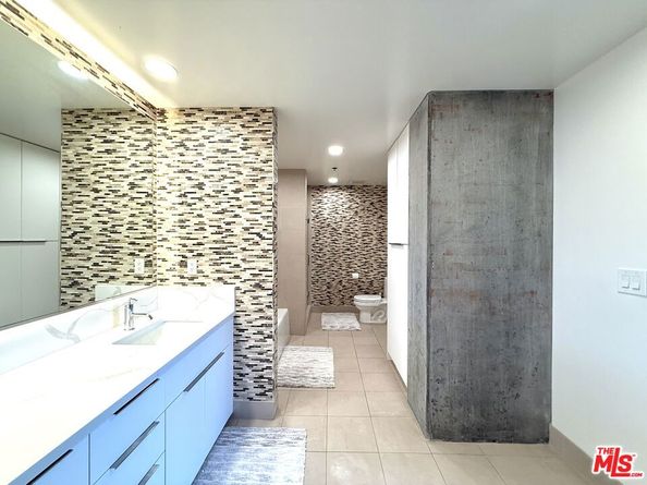 1100 S Hope Street 516, Los Angeles CA 90015