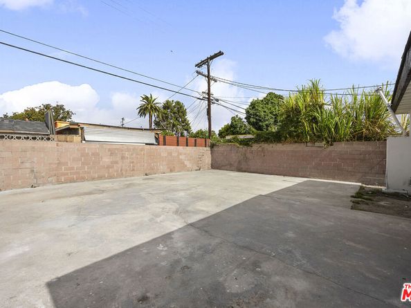403 E 91st Street, Los Angeles CA 90003