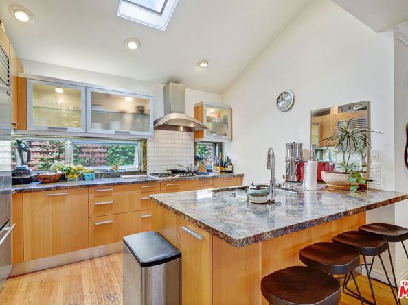 750 Vernon Avenue, Venice CA 90291
