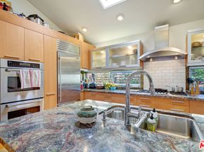 750 Vernon Avenue, Venice CA 90291