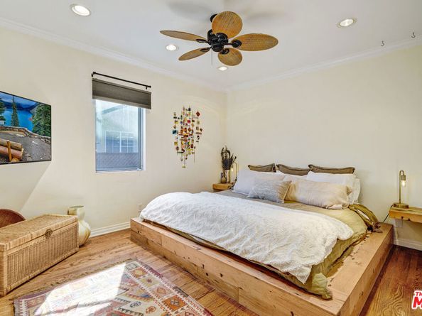 750 Vernon Avenue, Venice CA 90291
