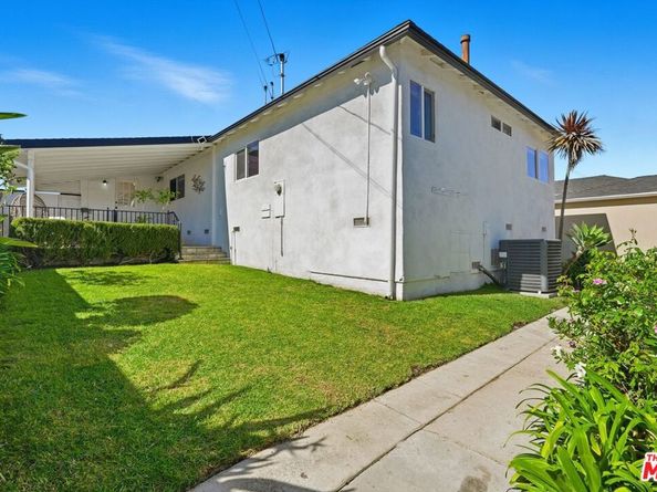 8136 Holy Cross Place, Los Angeles CA 90045
