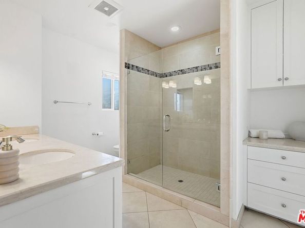 8136 Holy Cross Place, Los Angeles CA 90045