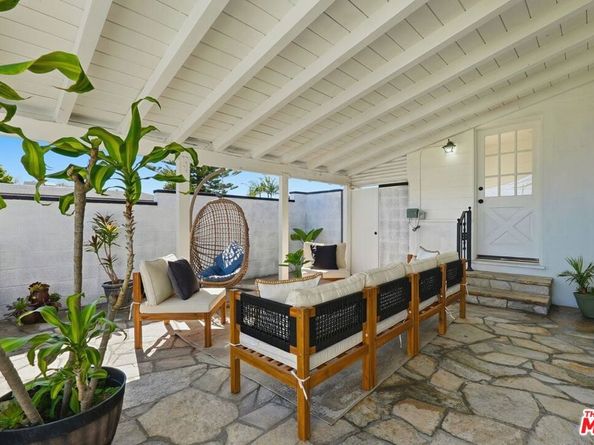 8136 Holy Cross Place, Los Angeles CA 90045