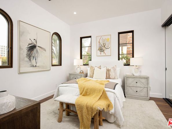 836 S Muirfield Road, Los Angeles CA 90005
