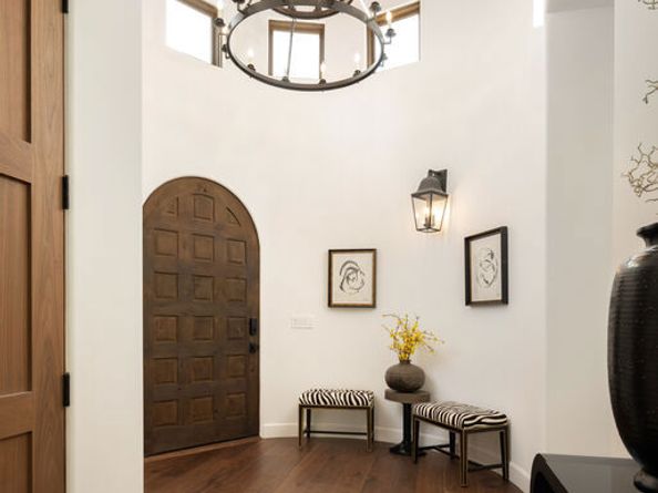 836 S Muirfield Road, Los Angeles CA 90005