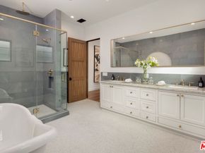 836 S Muirfield Road, Los Angeles CA 90005