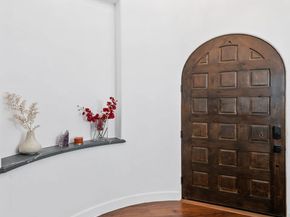 836 S Muirfield Road, Los Angeles CA 90005