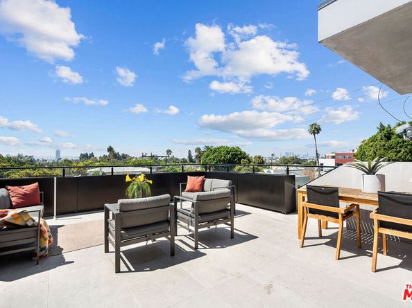 935 1/2 N Spaulding Avenue, West Hollywood CA 90046