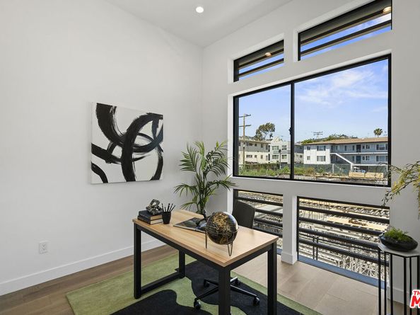 935 1/2 N Spaulding Avenue, West Hollywood CA 90046