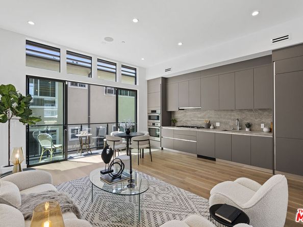 935 1/2 N Spaulding Avenue, West Hollywood CA 90046