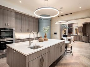 6005 La Jolla Scenic Dr S, La Jolla CA 92037