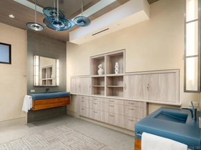 6005 La Jolla Scenic Dr S, La Jolla CA 92037