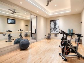 6005 La Jolla Scenic Dr S, La Jolla CA 92037