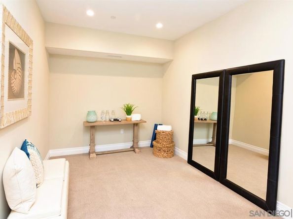 718 Silver St, La Jolla CA 92037