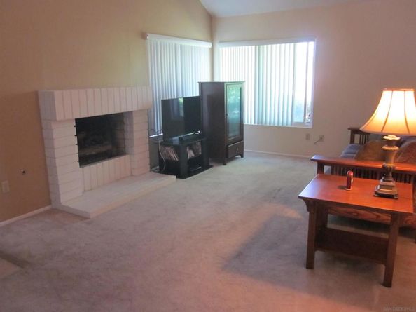 10706 Esmeraldas Dr, San Diego CA 92124