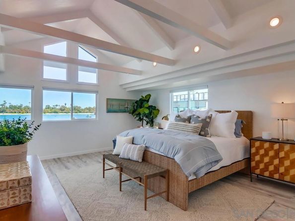3291 Bayside Walk, San Diego CA 92109