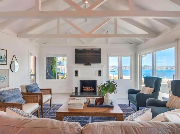 3291 Bayside Walk, San Diego CA 92109