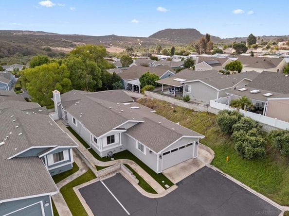4465 Topaz Ln, Oceanside CA 92056
