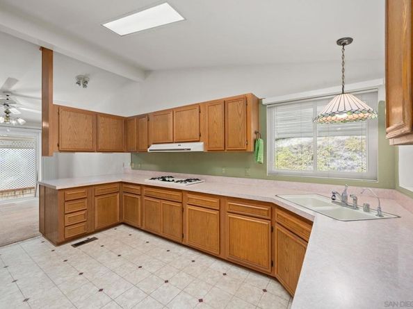 4465 Topaz Ln, Oceanside CA 92056