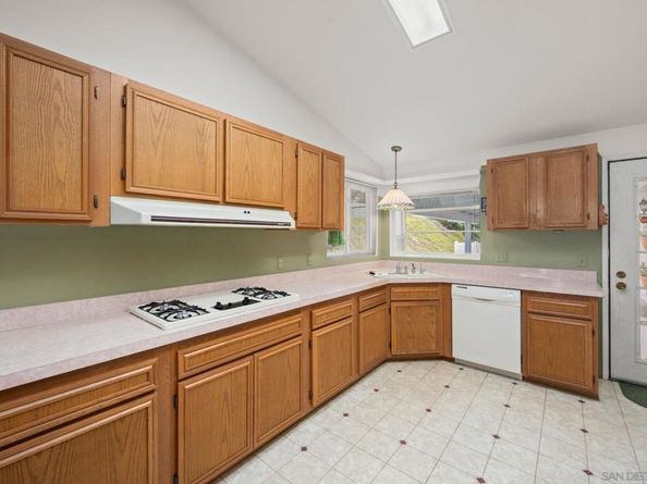 4465 Topaz Ln, Oceanside CA 92056
