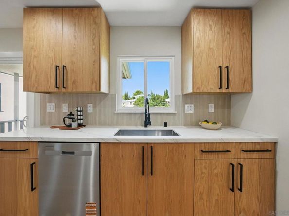 5460 Gilbert Dr, San Diego CA 92115