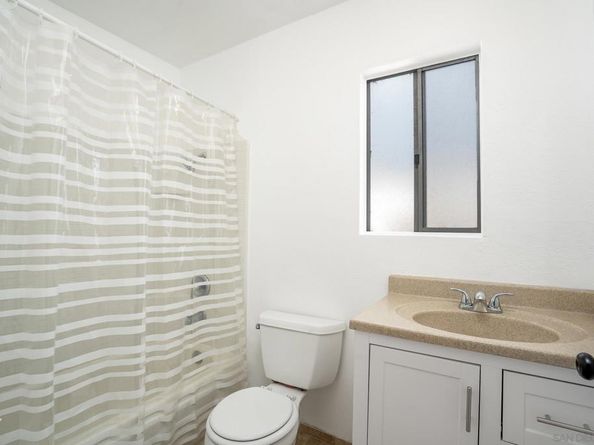 486 S Anza St, El Cajon CA 92020