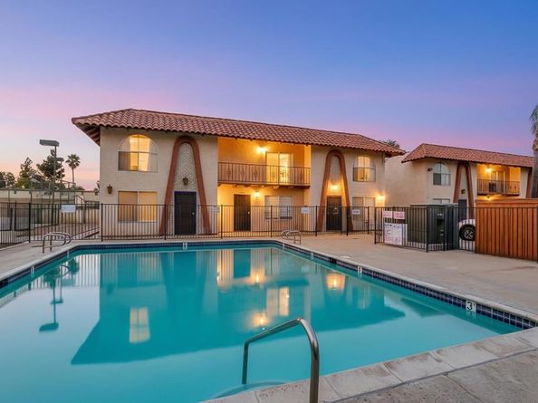 486 S Anza St, El Cajon CA 92020