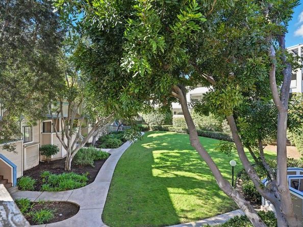9270 Towne Centre Dr 31, San Diego CA 92121