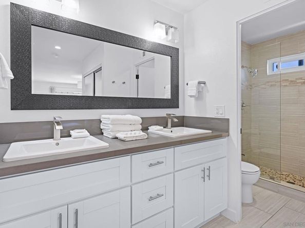 5745 Soledad Mountain Road, La Jolla CA 92037