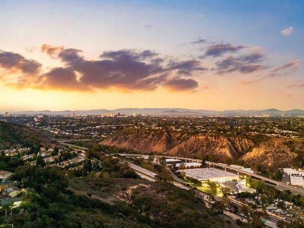 5745 Soledad Mountain Road, La Jolla CA 92037