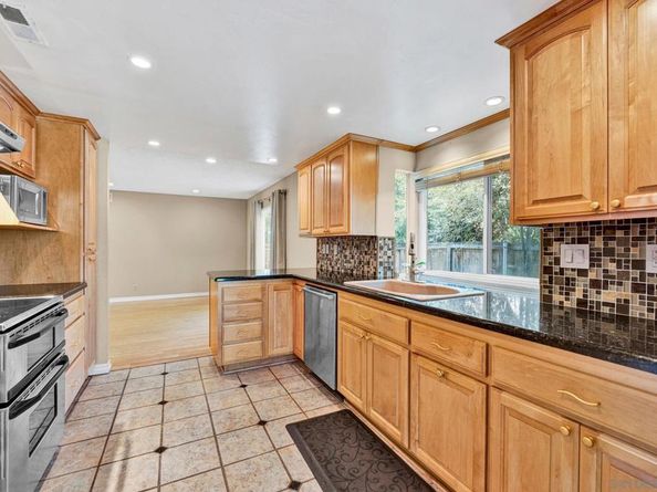 3710 Old Cobble Road, San Diego CA 92111