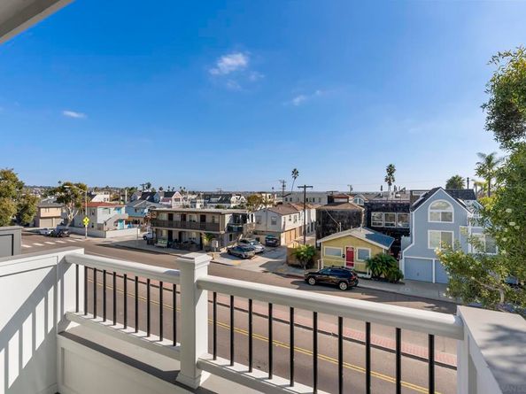 720 Nantasket Ct, San Diego CA 92109