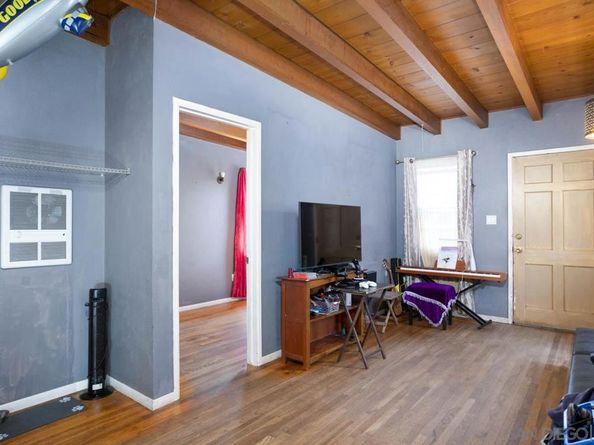 2950 Nutmeg St, San Diego CA 92104
