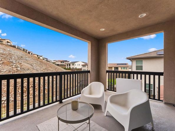 1567 Corte Botanicas, Chula Vista CA 91913