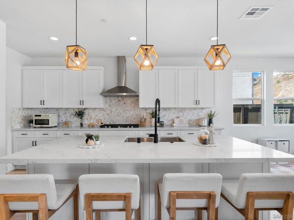 1567 Corte Botanicas, Chula Vista CA 91913