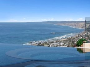 7455 Hillside Dr, La Jolla CA 92037