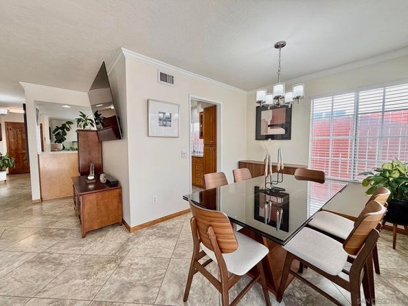 2767 Lancha St, San Diego CA 92111