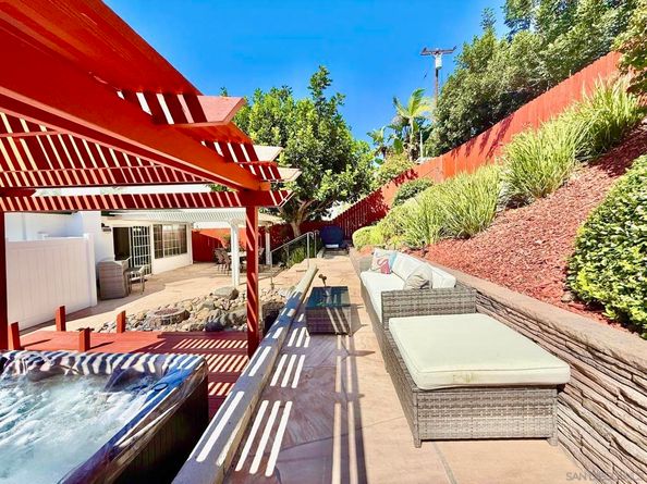 2767 Lancha St, San Diego CA 92111