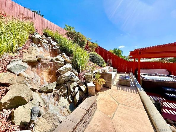 2767 Lancha St, San Diego CA 92111