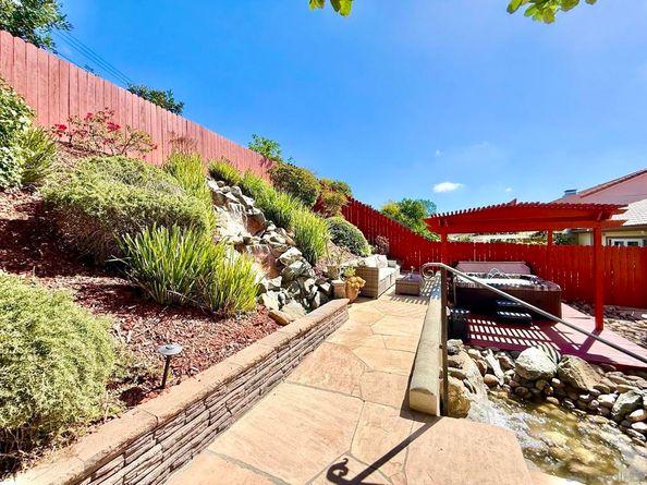 2767 Lancha St, San Diego CA 92111