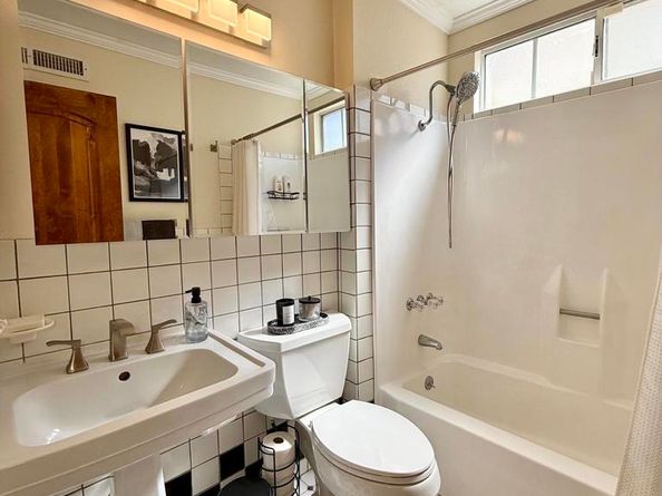 2767 Lancha St, San Diego CA 92111