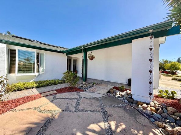 2767 Lancha St, San Diego CA 92111